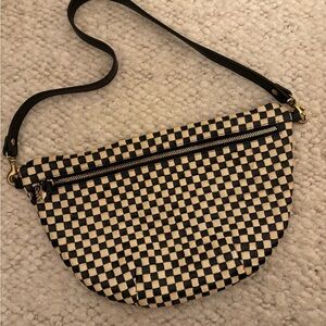 Elegant Checkered Crossbody Bag in Black and Cream